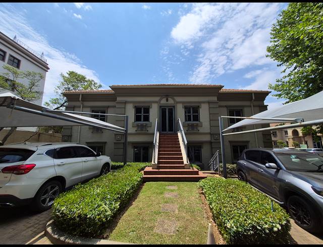 108M² OFFICE TO LET IN HYDE PARK